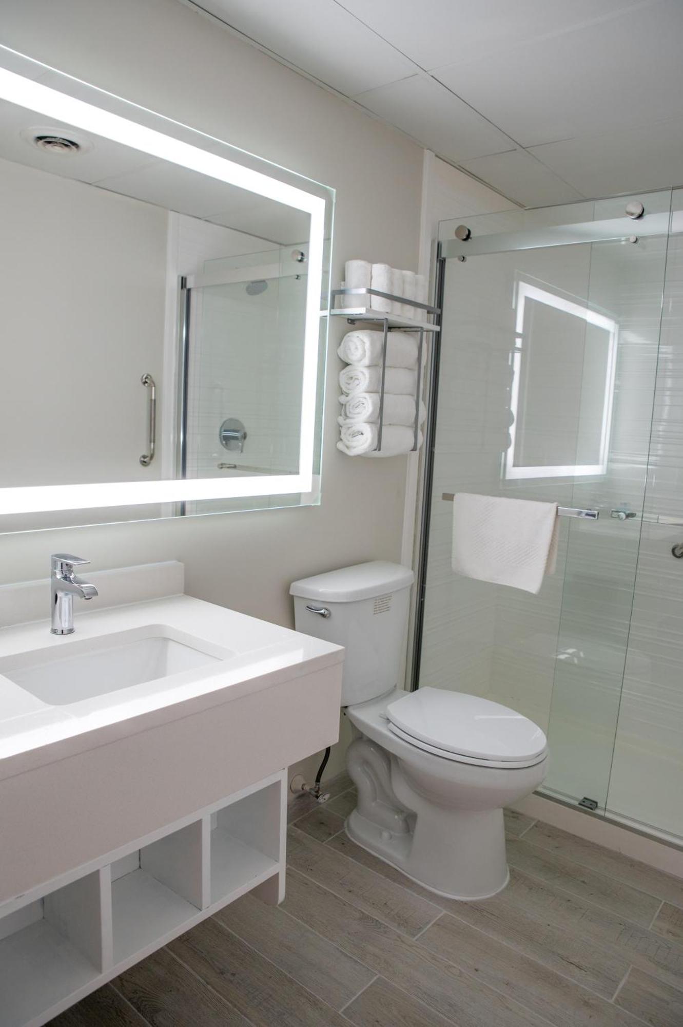 Heritage House Inn On Cape Cod هيانيس المظهر الخارجي الصورة